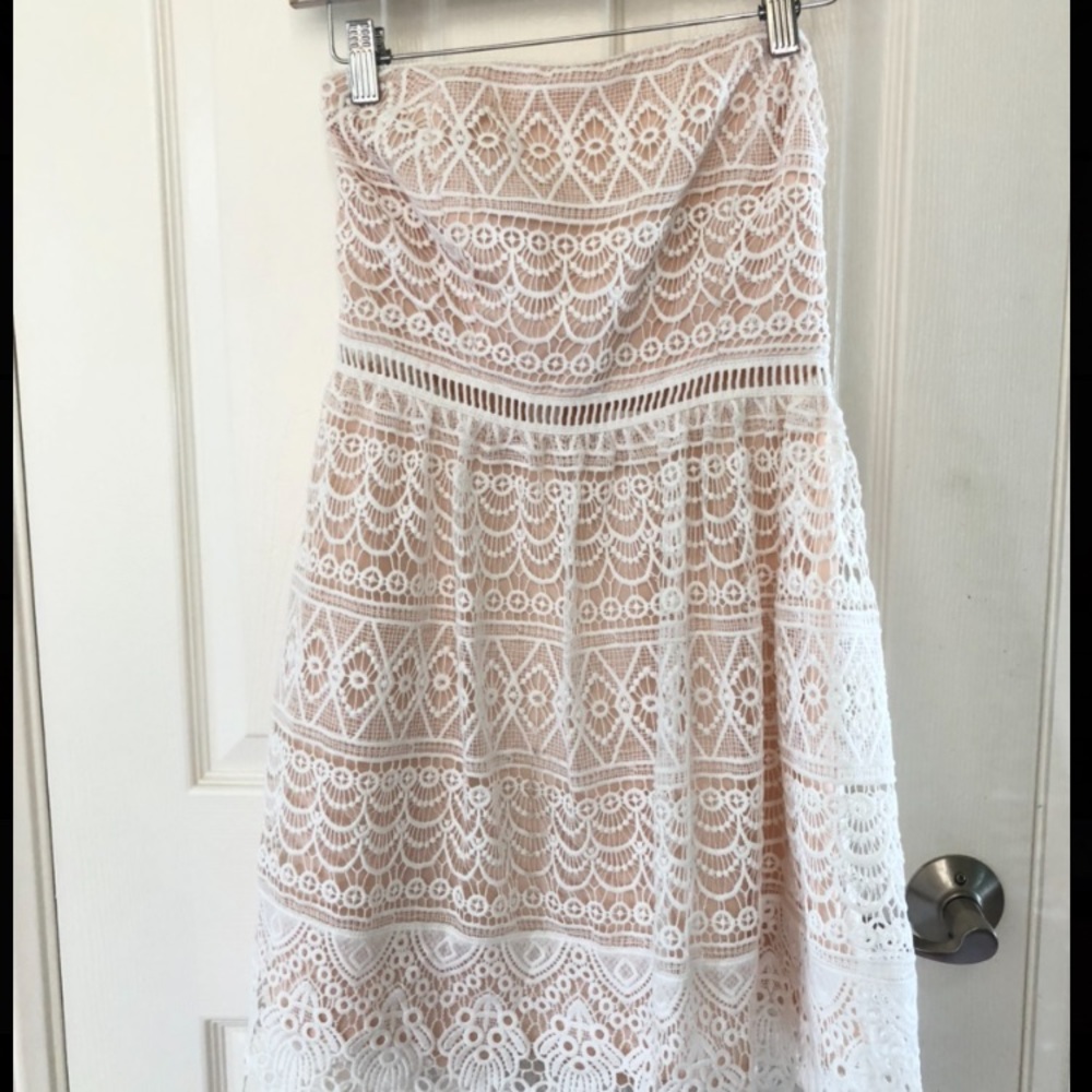 Socialite White Crochet Lace Dress w/ Tan Liner